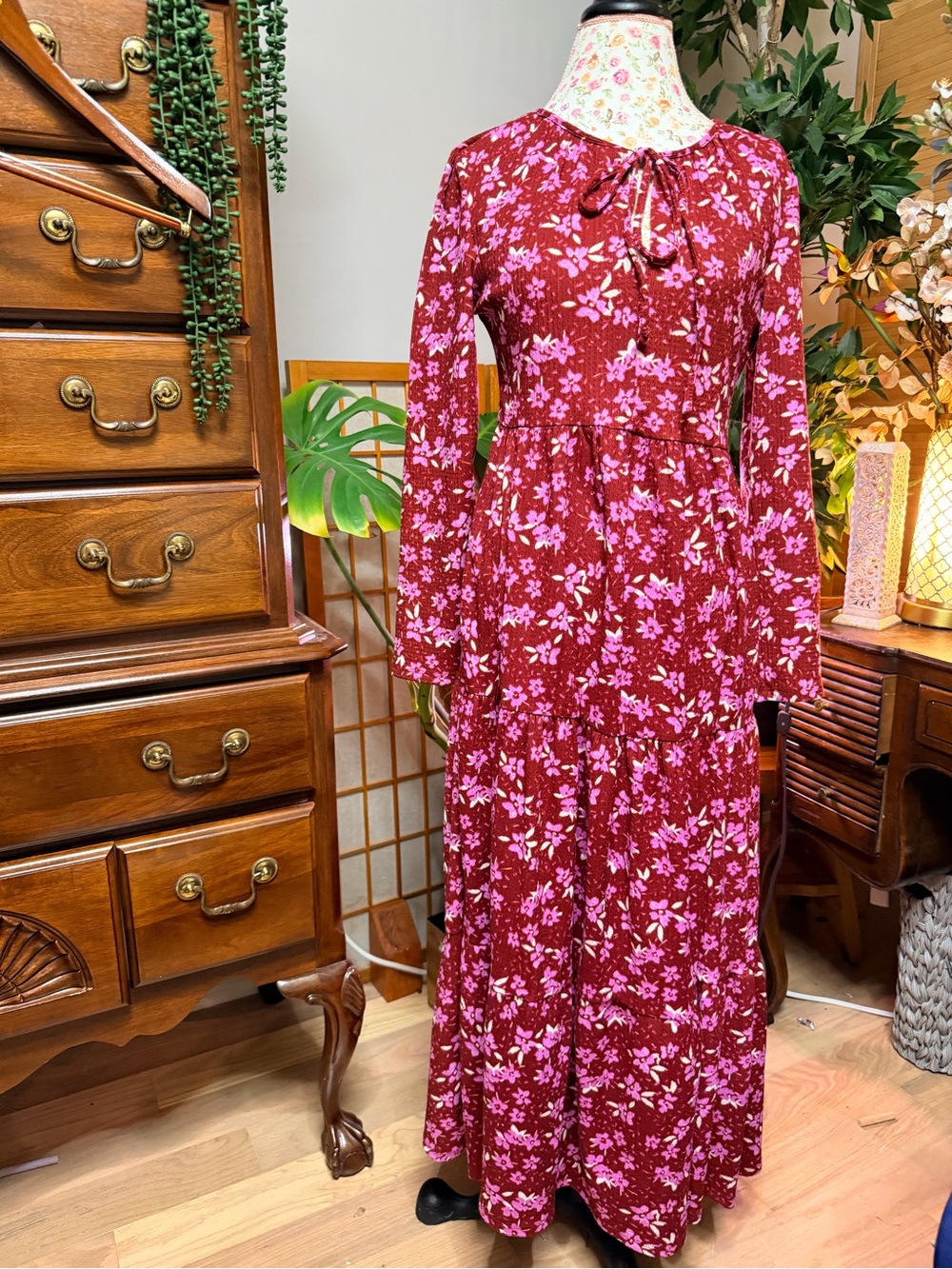 Free People Tiers of Joy Textured Floral Midi Dress Size Medium EUC- 19”P2P